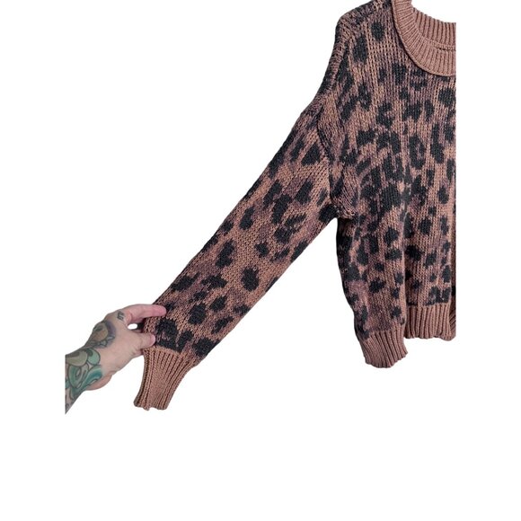 Aerie oversized crew neck knit sweater drop shoulder cheetah leopard print sz XS - Picture 3 of 6